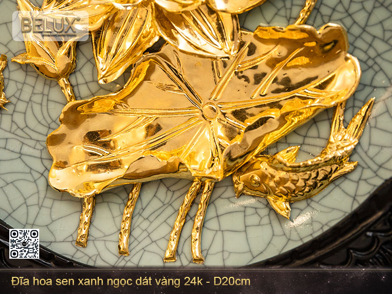 Đĩa hoa sen xanh ngọc dát vàng 24k - D20cm&nbsp;